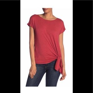 Max studio scarlet red knotted hem jersey tee